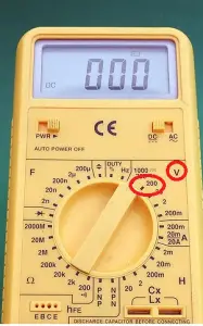 multimeter voltage measurement